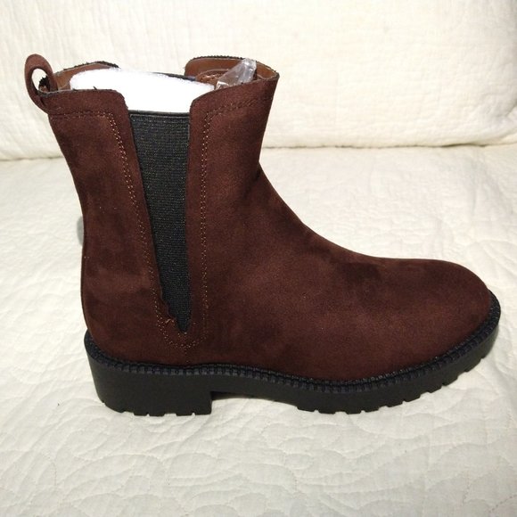 Best Seller LPCBDEE Classic Chelsea Boots Slip On - Picture 4 of 7